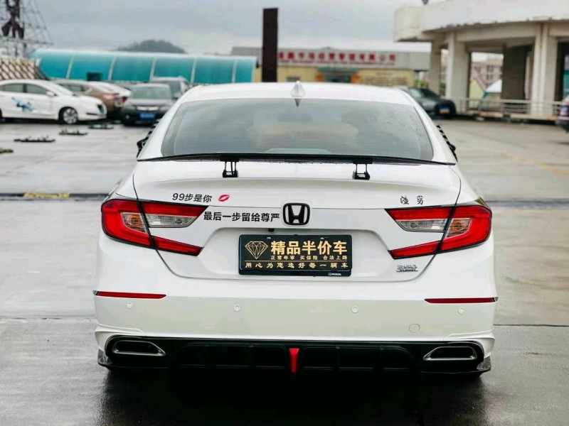 东莞21年本田雅阁8
