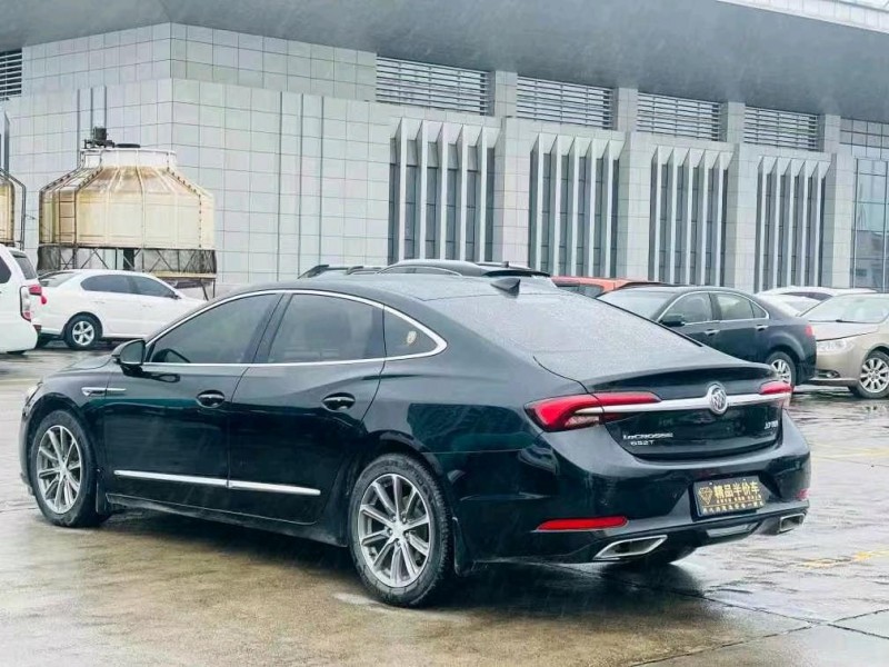 东莞21年别克君越8