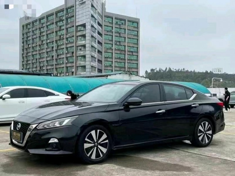 东莞20年日产天籁3