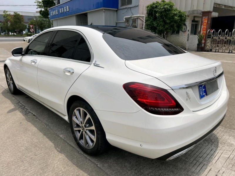 中山21年奔驰C4