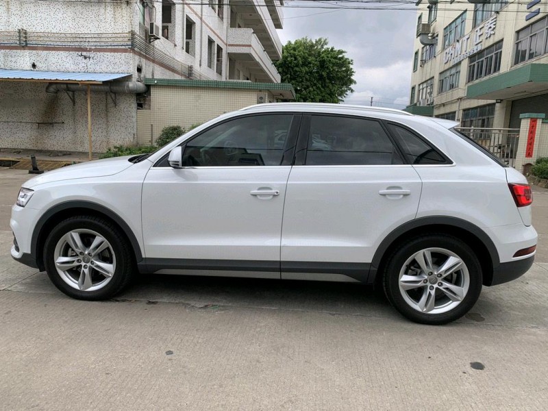 中山18年奥迪Q33