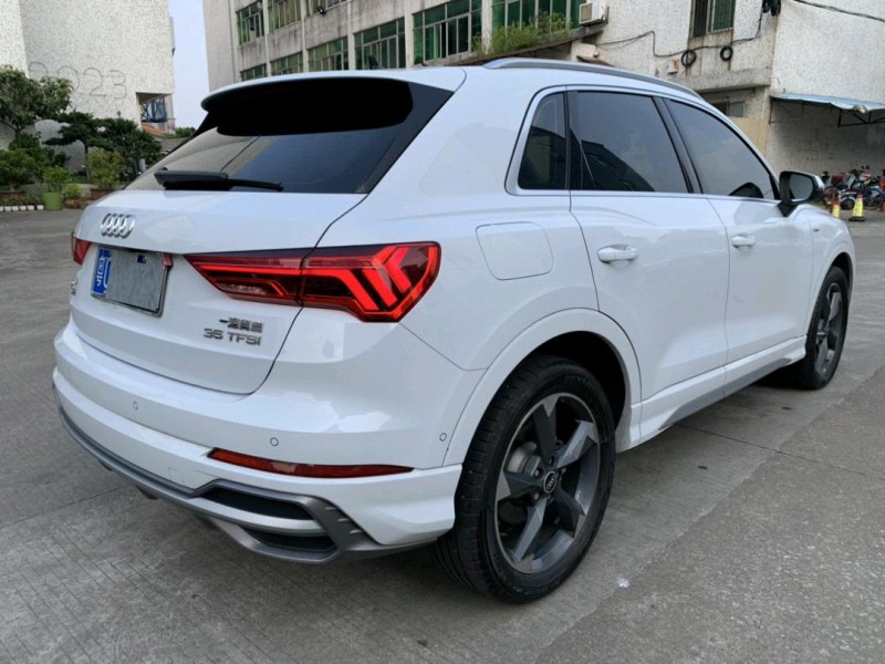 中山21年奥迪Q34
