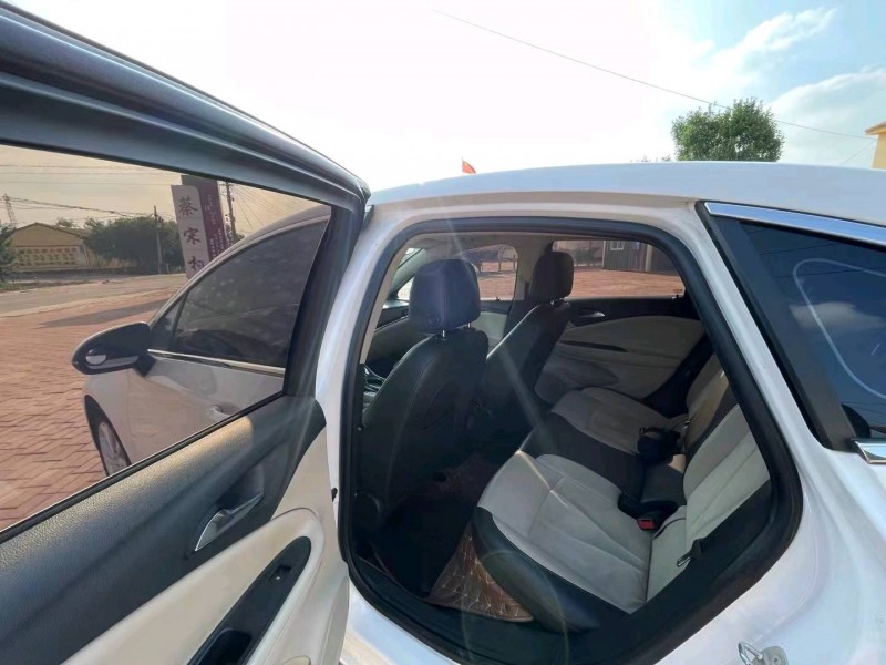沧州18年别克威朗6