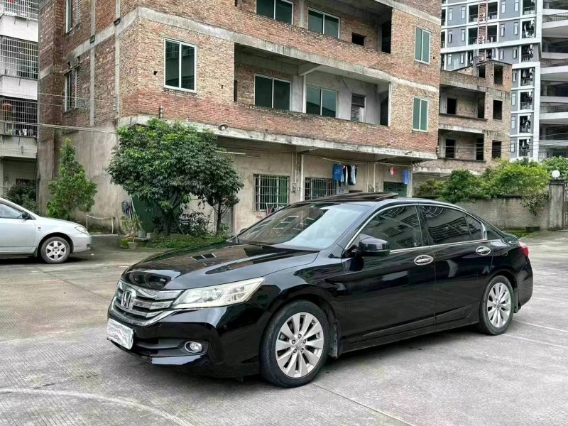 广州14年本田雅阁2