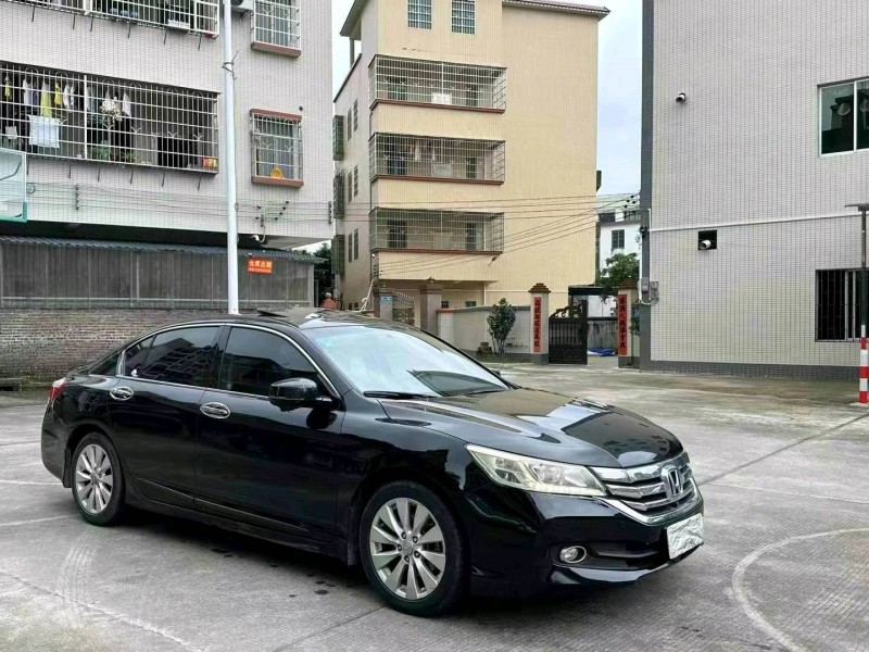 广州14年本田雅阁6