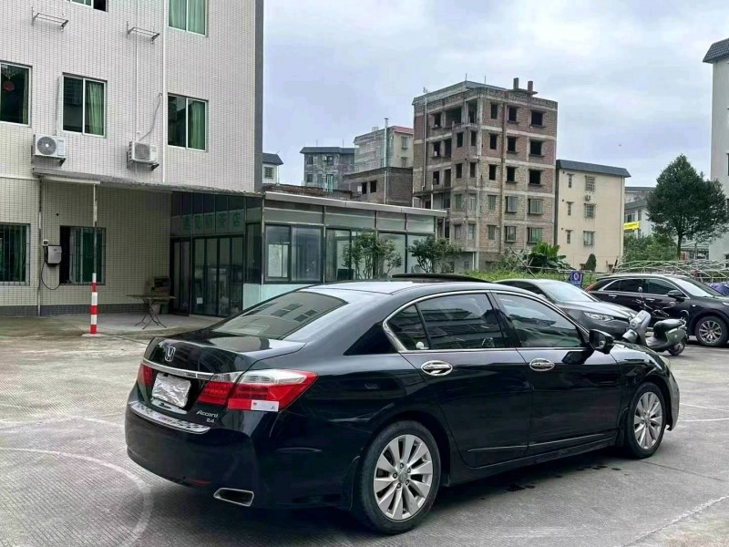 广州14年本田雅阁7