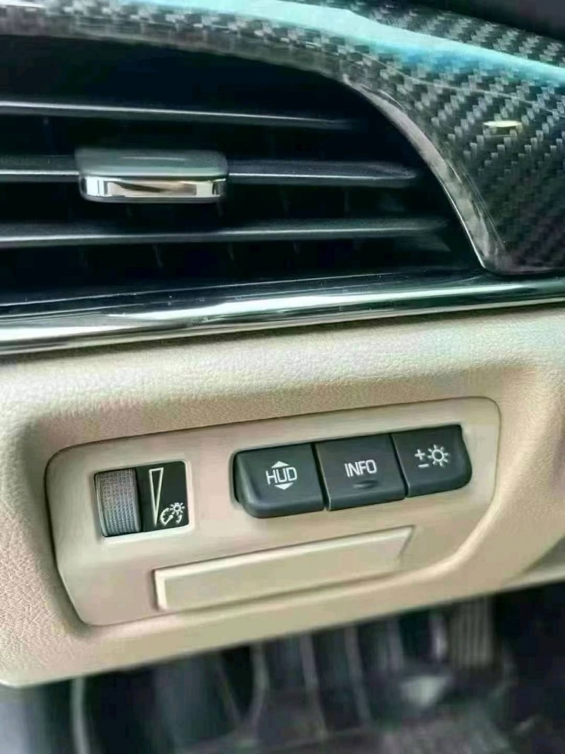 武汉16年凯迪拉克ATS8