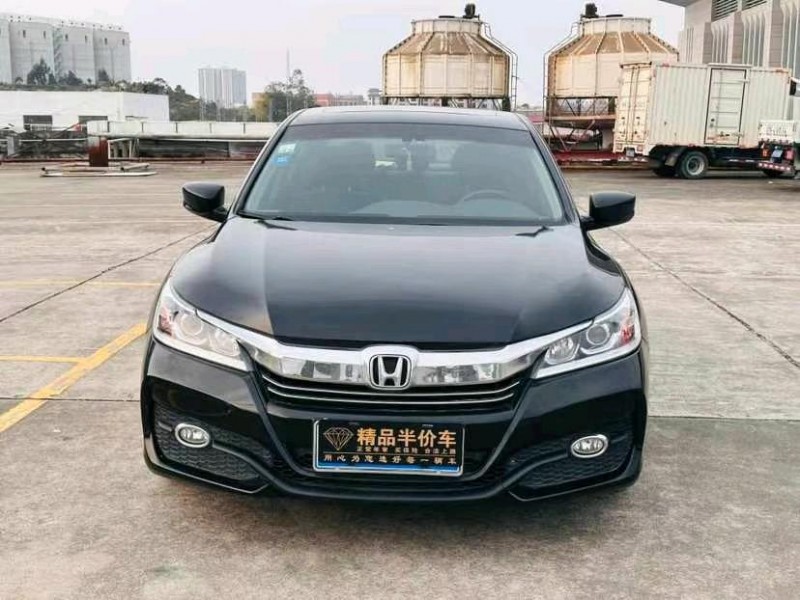东莞18年本田雅阁1