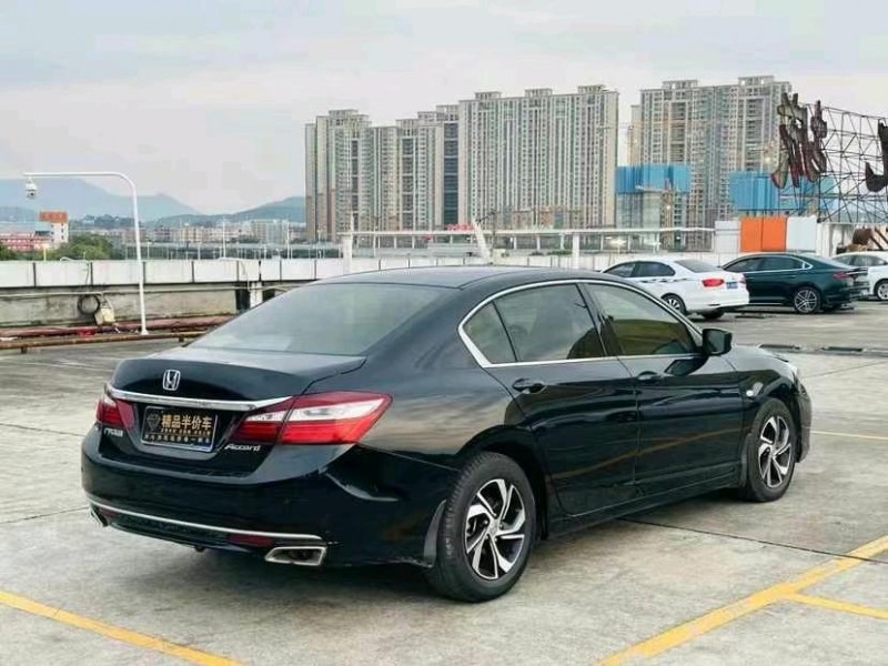 东莞18年本田雅阁9