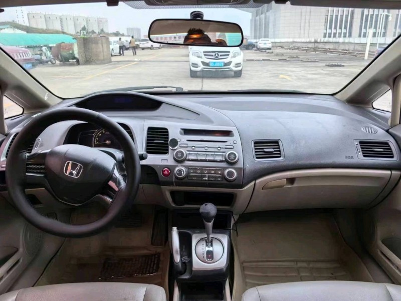 东莞11年本田思域4