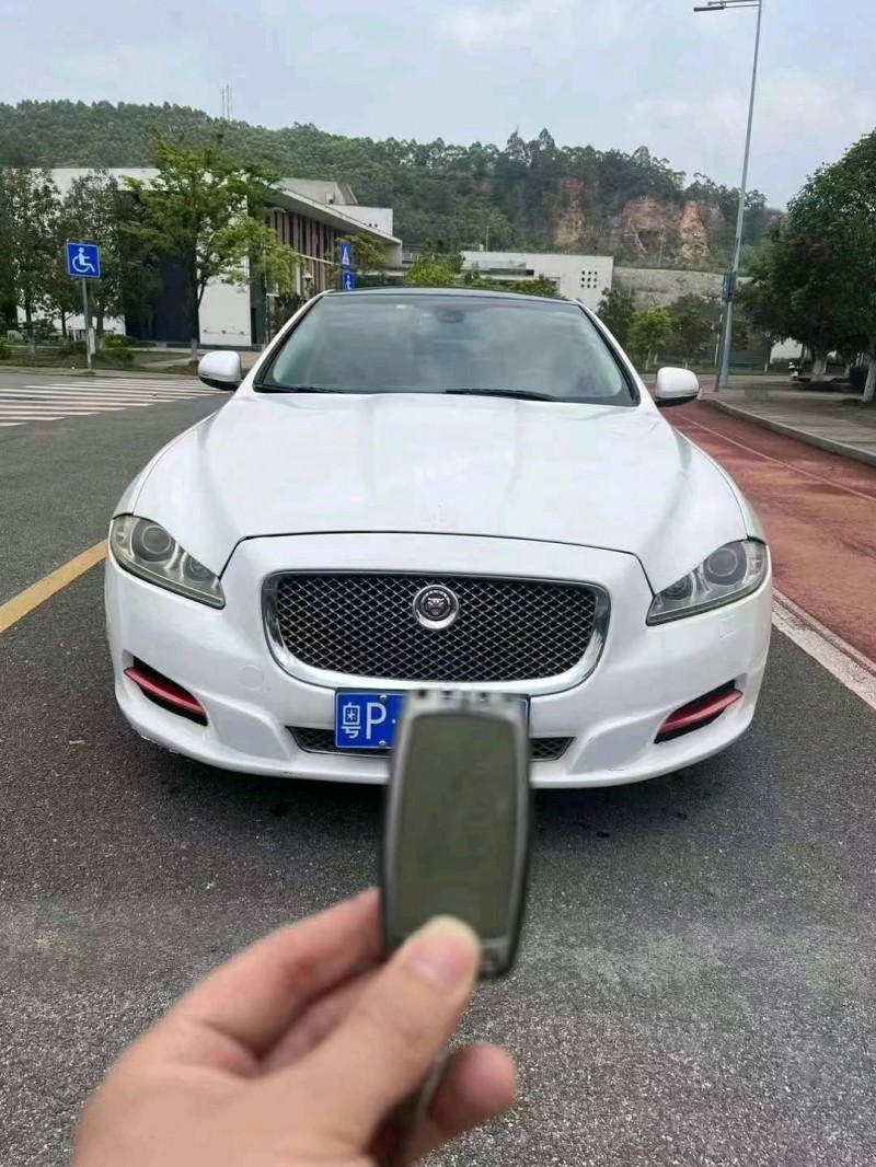 北海13年捷豹XJL1