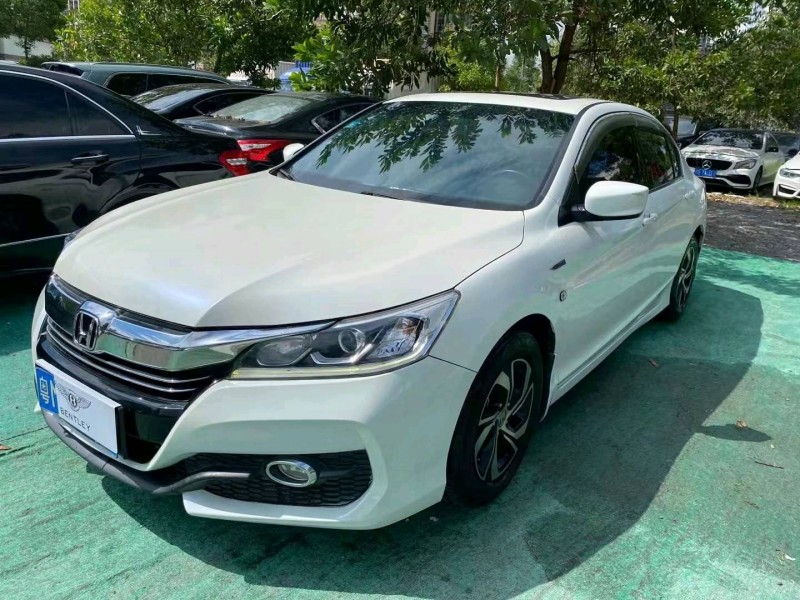 广州17年本田雅阁2