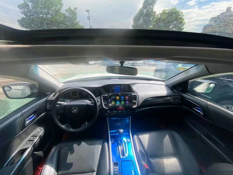 广州17年本田雅阁8