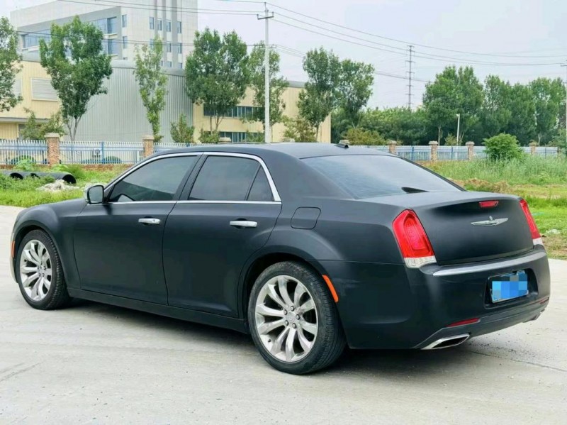 青岛17年克莱斯勒300C7