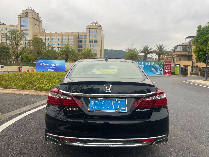 广州17年本田雅阁7