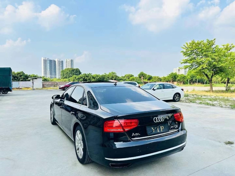 广州14年奥迪A8L9