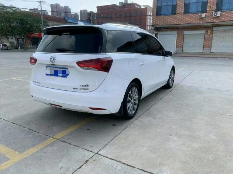 枣庄23年别克GL68