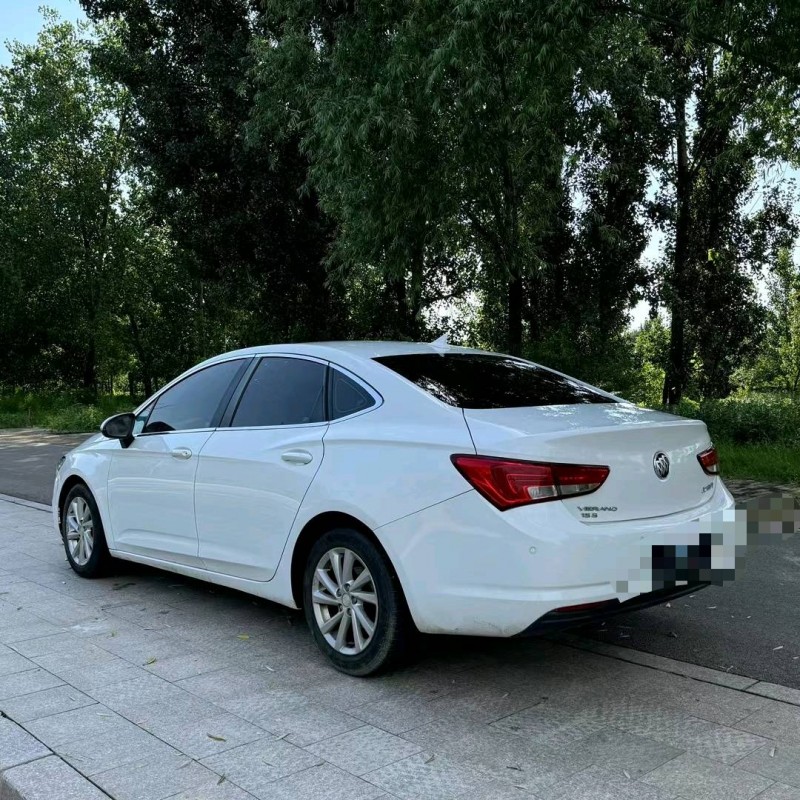 枣庄18年别克威朗9