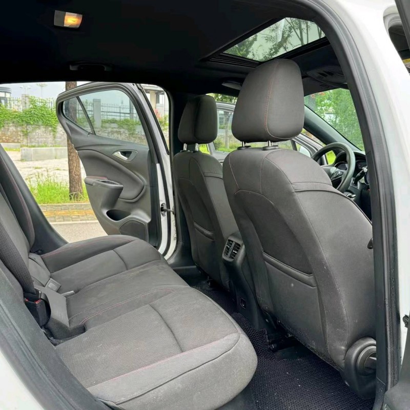 枣庄17年别克威朗5