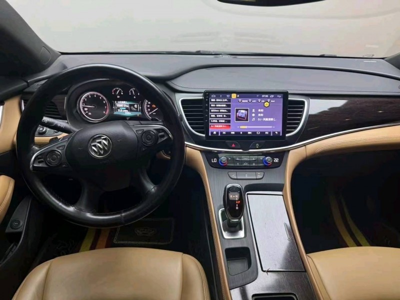 青岛18年别克君越6