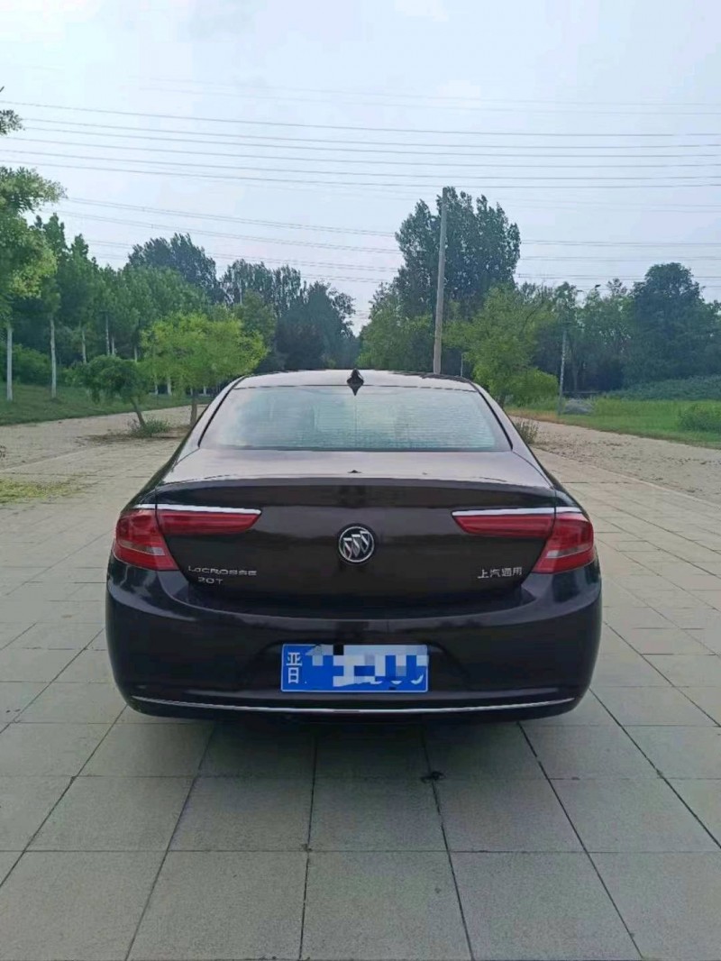 聊城16年别克君越9