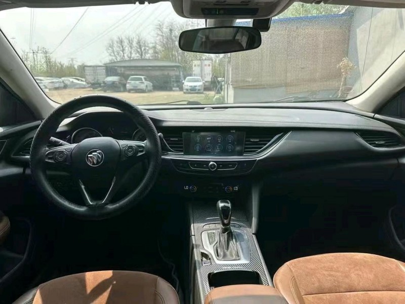 青岛20年别克君威6