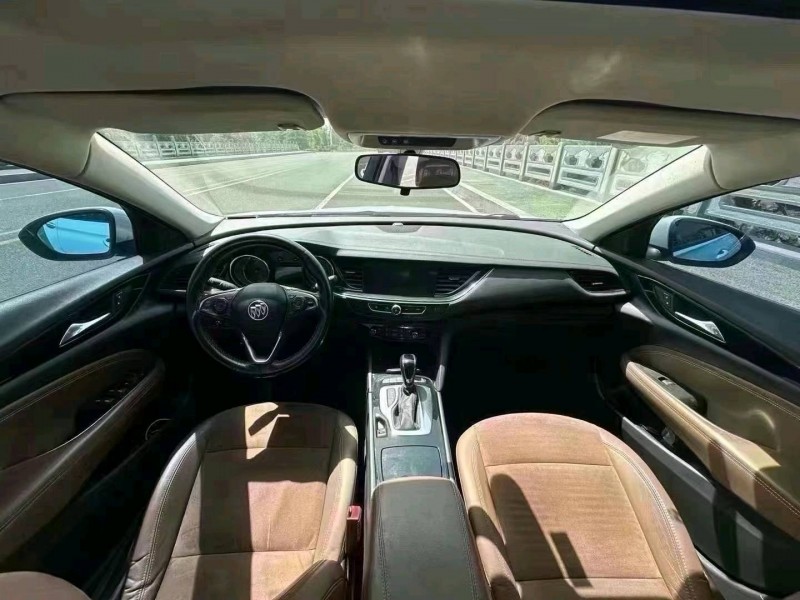 青岛19年别克君威4