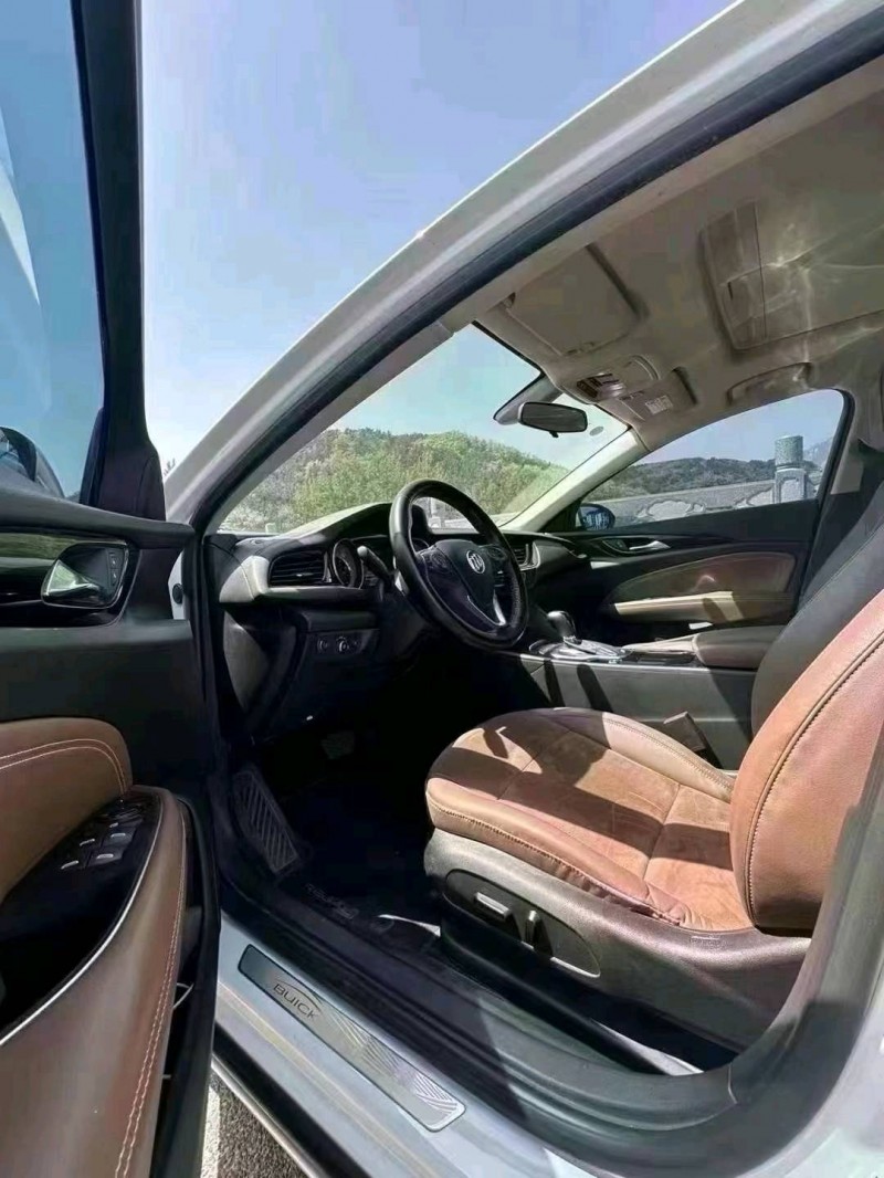 青岛19年别克君威5