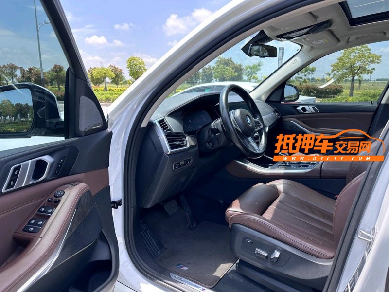 盐城19年宝马X56