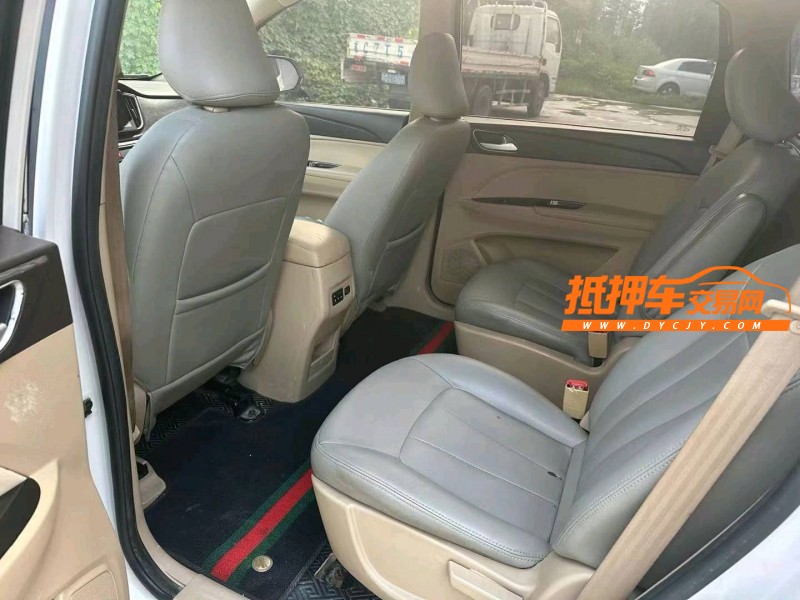 徐州17年寶駿7305