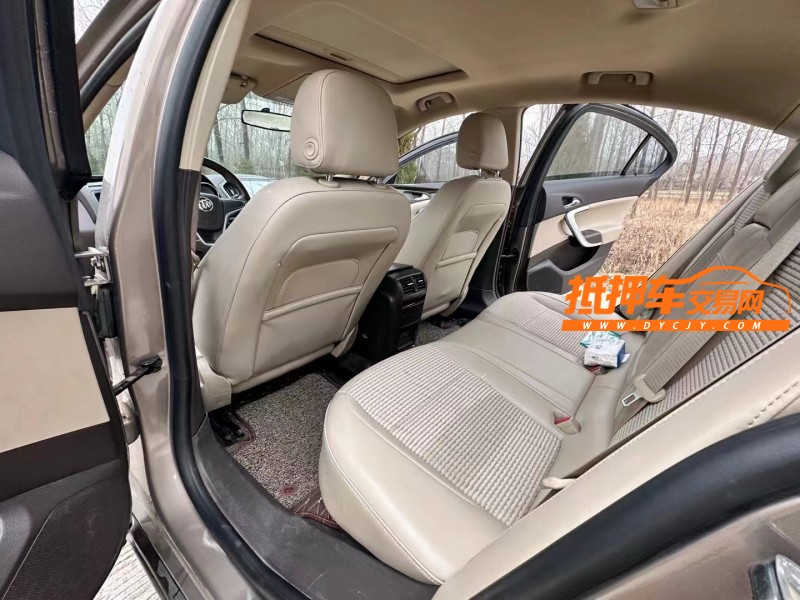 徐州17年别克君威8