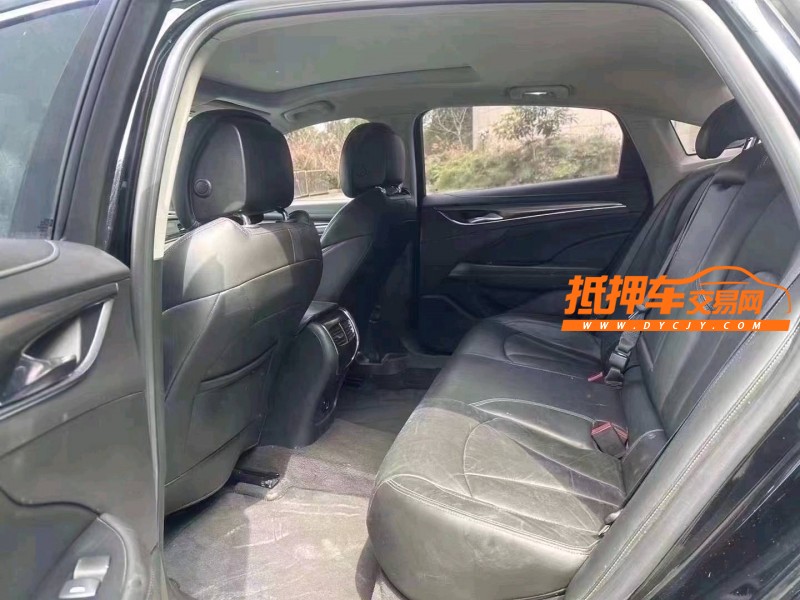 重庆17年别克君越6