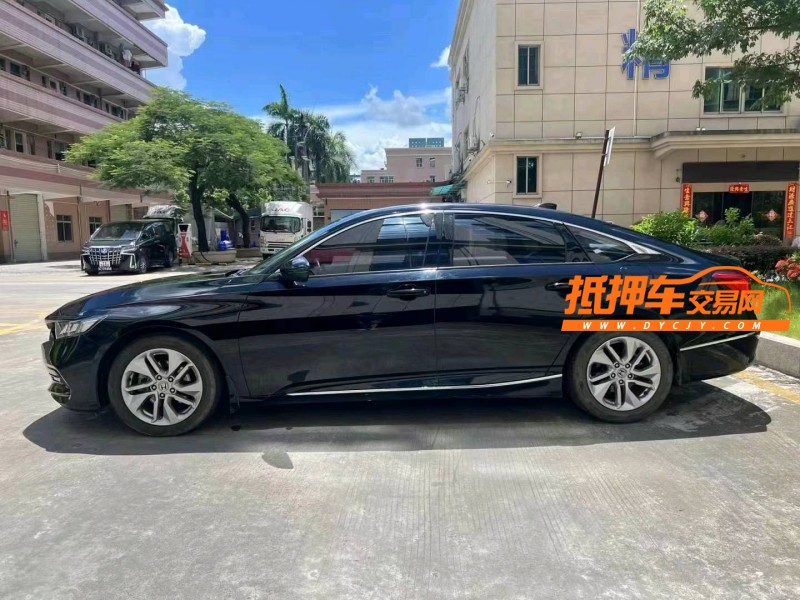 东莞18年本田雅阁7