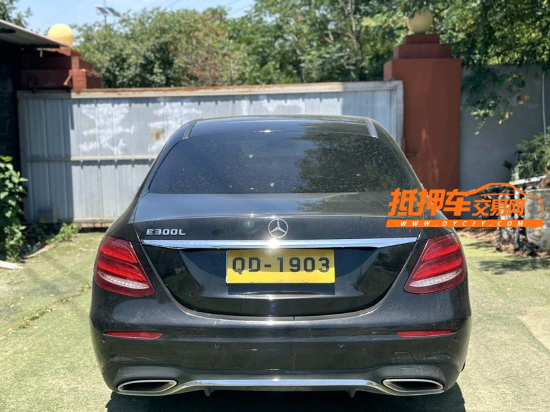 青岛20年奔驰E8