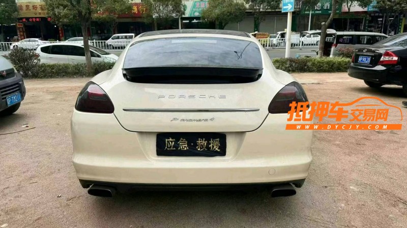 汕头11年保时捷帕拉梅拉8