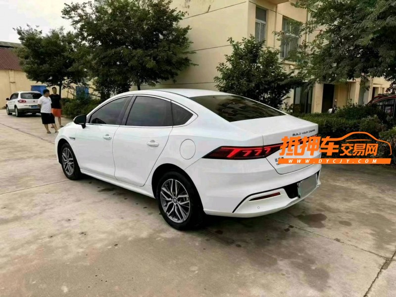 广州23年比亚迪秦3