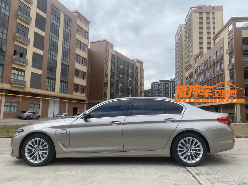 佛山19年宝马5系新能源5