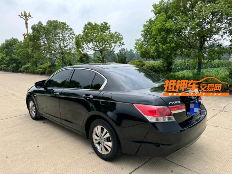 盐城11年本田雅阁5