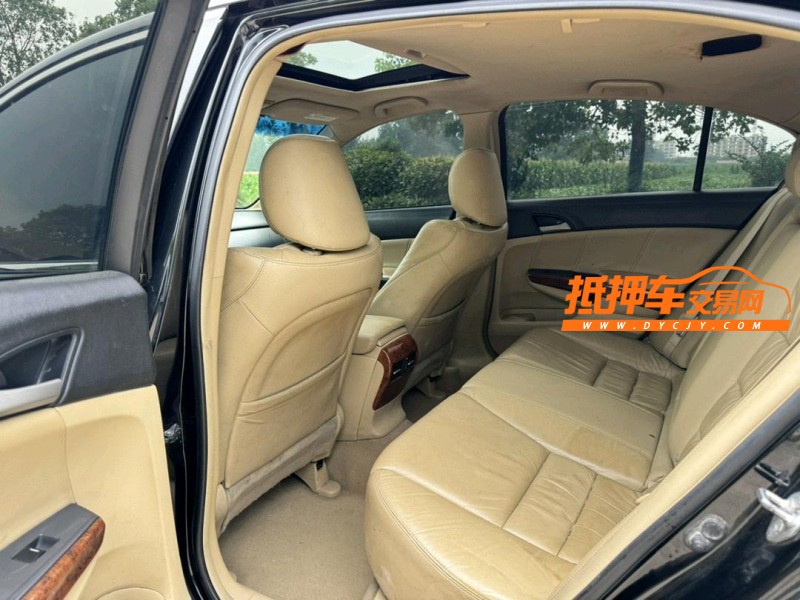 盐城11年本田雅阁7