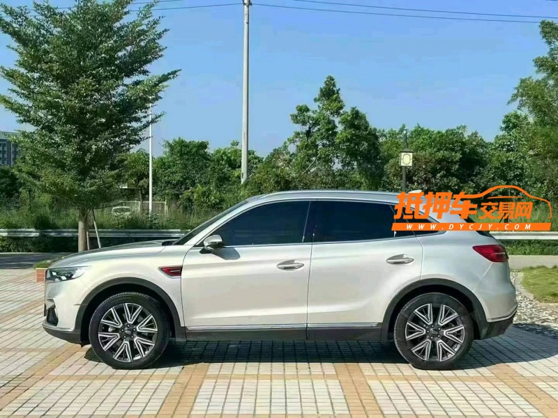 汕头22年红旗HS53