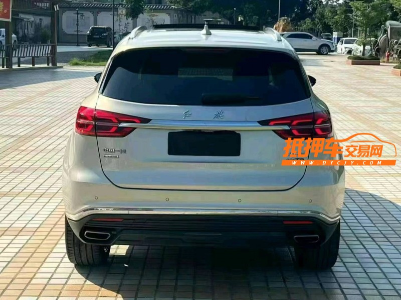 汕头22年红旗HS56