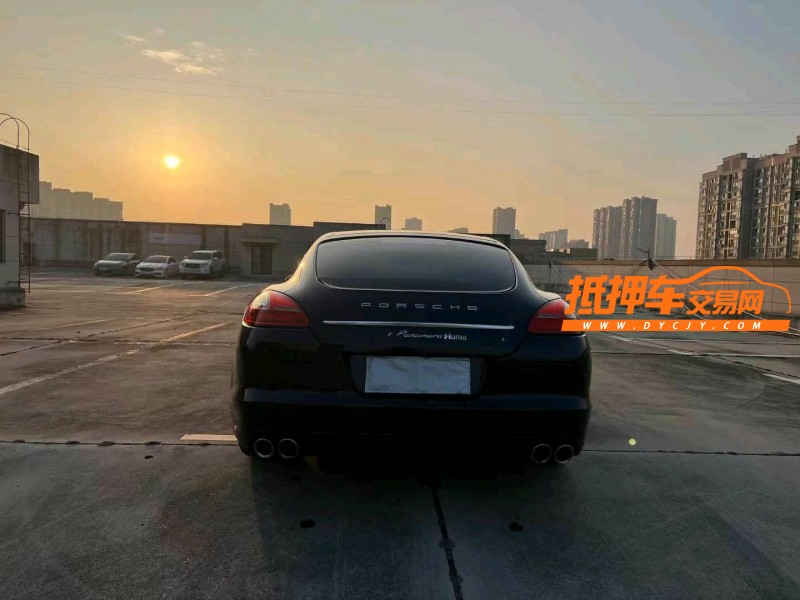 盐城12年保时捷帕拉梅拉6