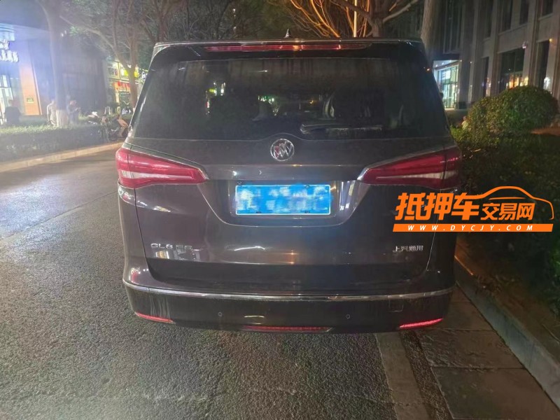 济宁19年别克GL84