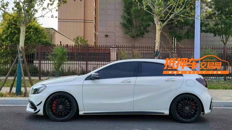 保定17年奔驰AMG8