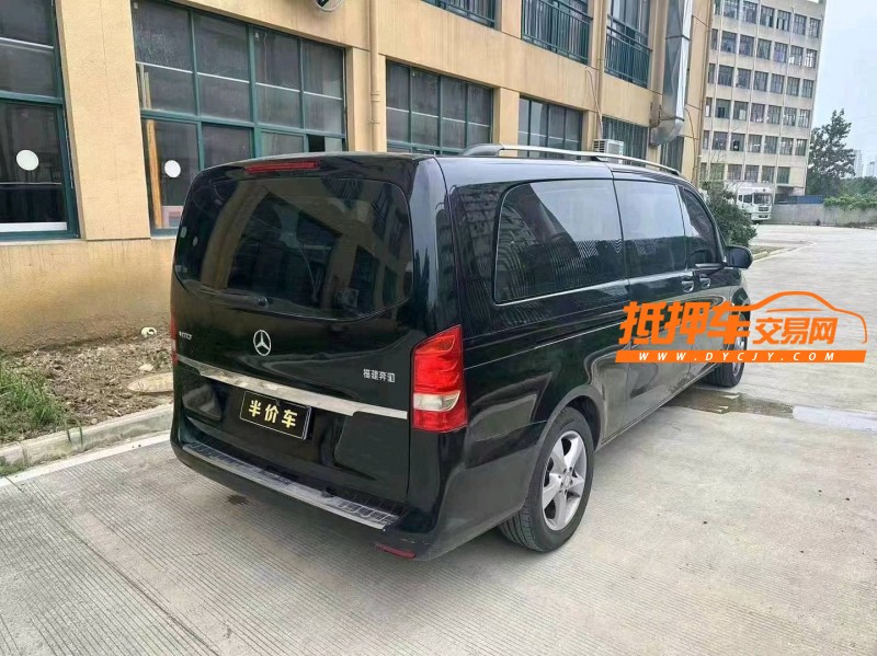 武汉18年奔驰威霆4