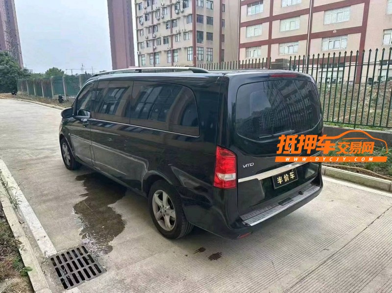 武汉18年奔驰威霆7