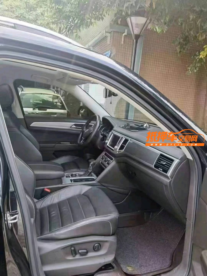 成都18年大众途昂5