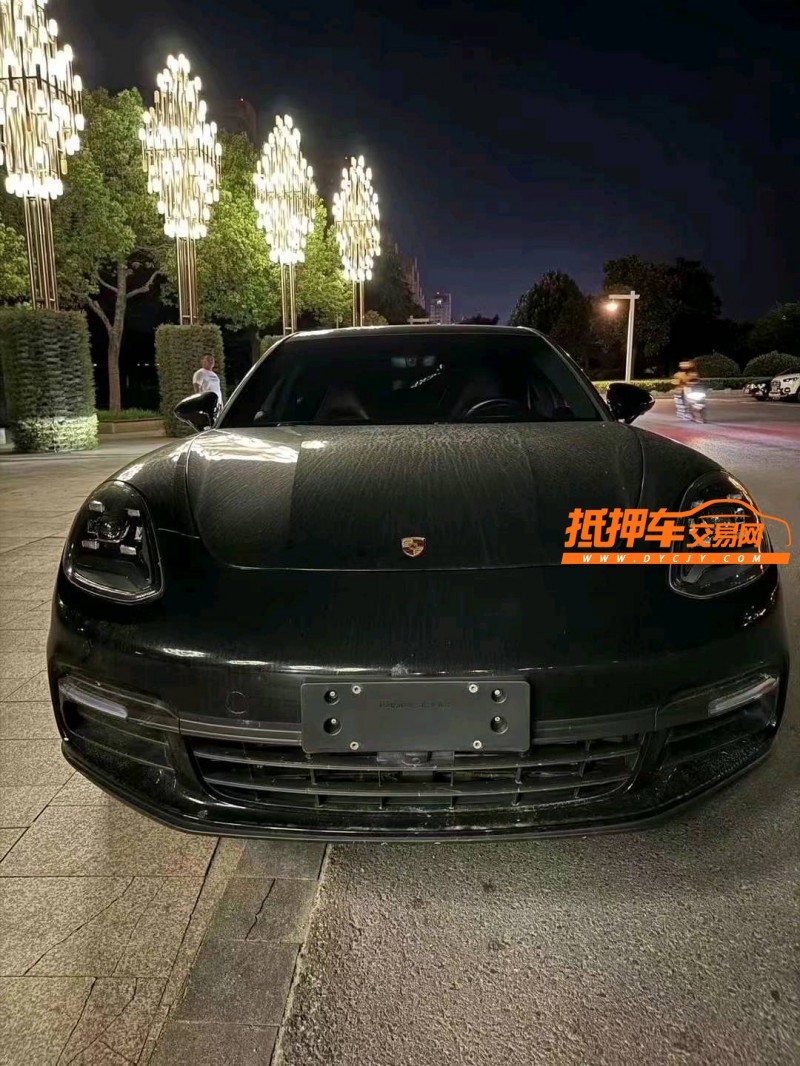 苏州19年保时捷帕拉梅拉1