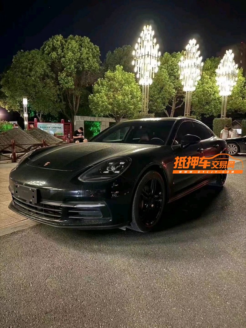 苏州19年保时捷帕拉梅拉8