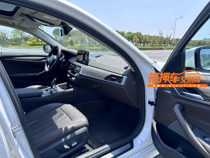 盐城23年宝马5系5
